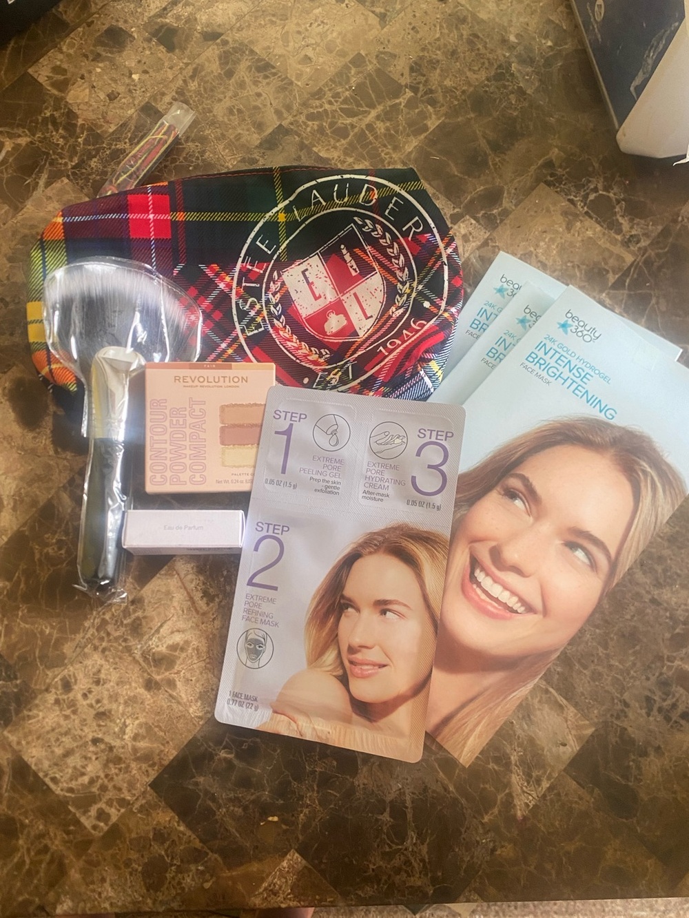 Estée Lauder Plaid Cosmetic Pouch with Beauty Tools Morphe, Revolution NEW